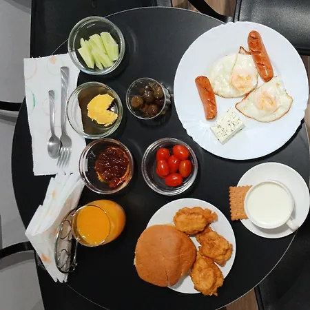 Citrusnest Pensionat 3*