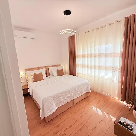 Citrus Garden 베라트